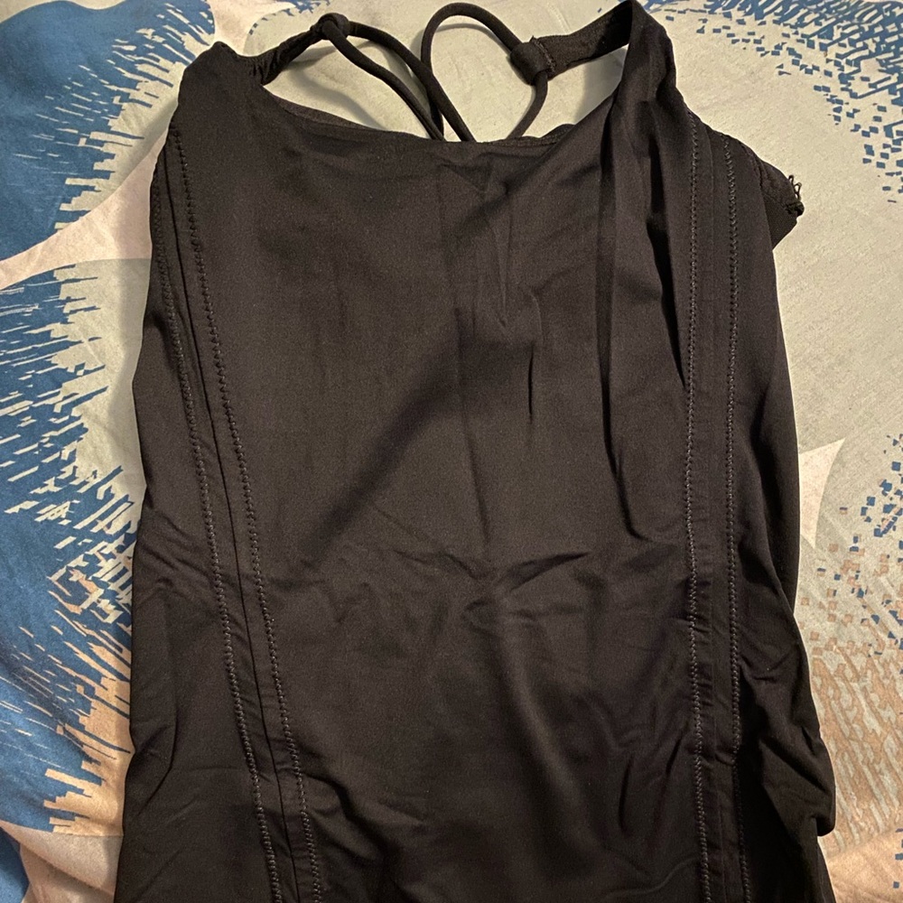 Lululemon size 2 top